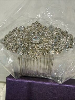 Silver Rhinestone Bridal Hair Comb - Elegant Crystal Accent